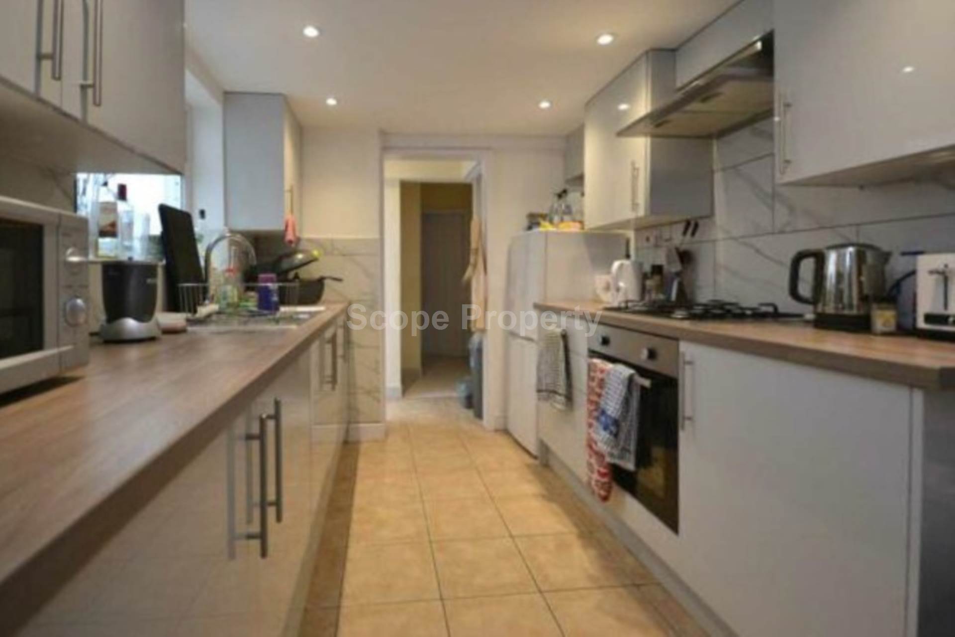 Blenheim Road, Reading, Image 1
