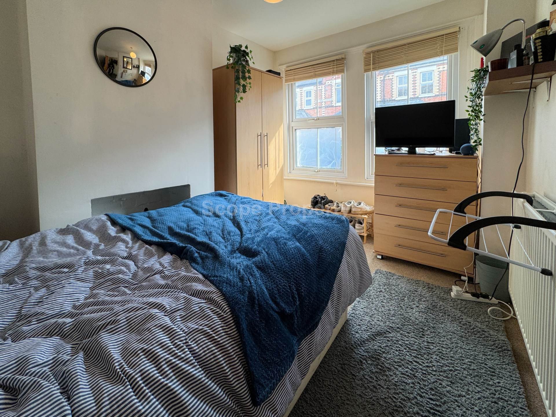 Pitcroft Avenue, Reading, Image 3