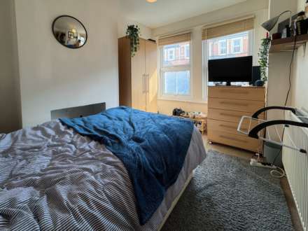 Pitcroft Avenue, Reading, Image 3