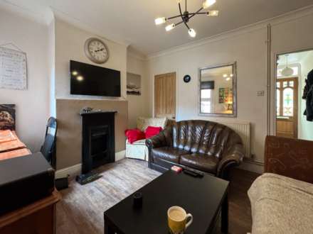 Pitcroft Avenue, Reading, Image 5