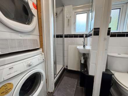 Pitcroft Avenue, Reading, Image 6