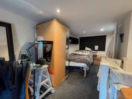 Blenheim Gardens, Reading, RG1 5QG, Image 9