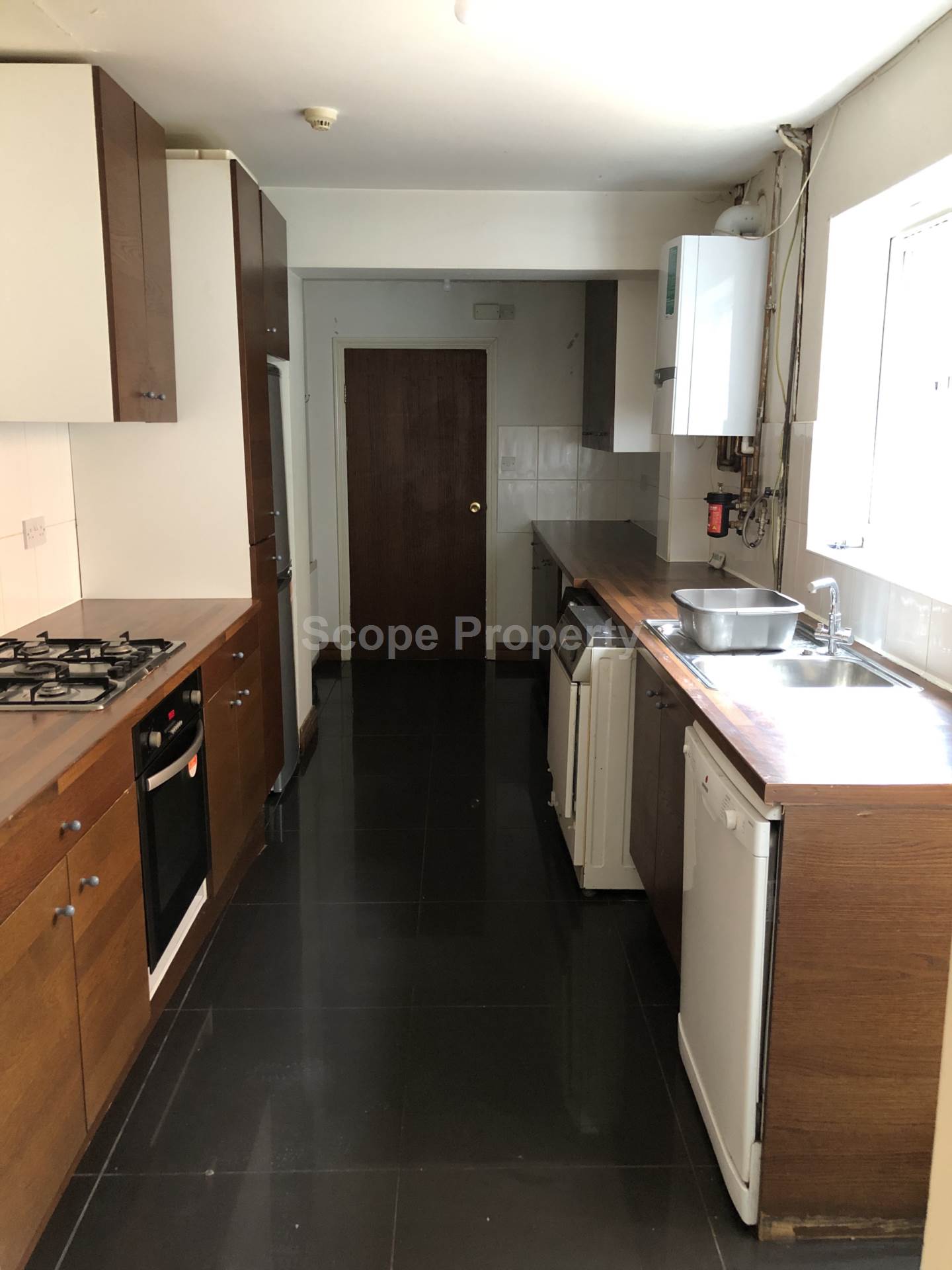 Bishops Road, Reading, RG6 1NP, Image 2