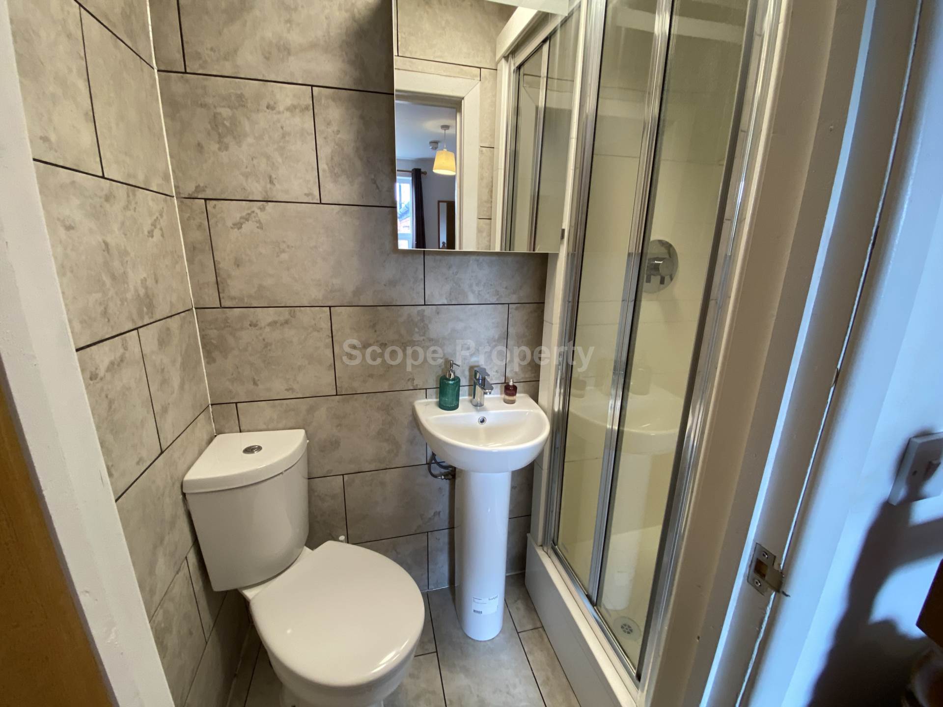 Bishops Road, Reading, RG6 1NP, Image 6