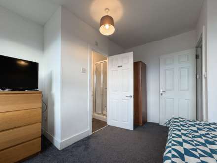 Northumberland Avenue, Reading, Image 12