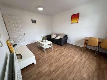 London Street, Reading, Image 7