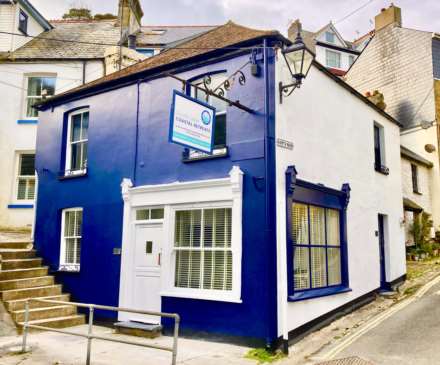 Princes Square, West Looe