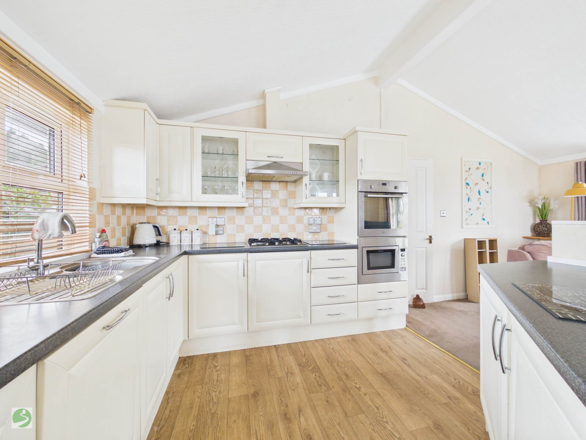 Acorn View, Oaklands Park, Image 10