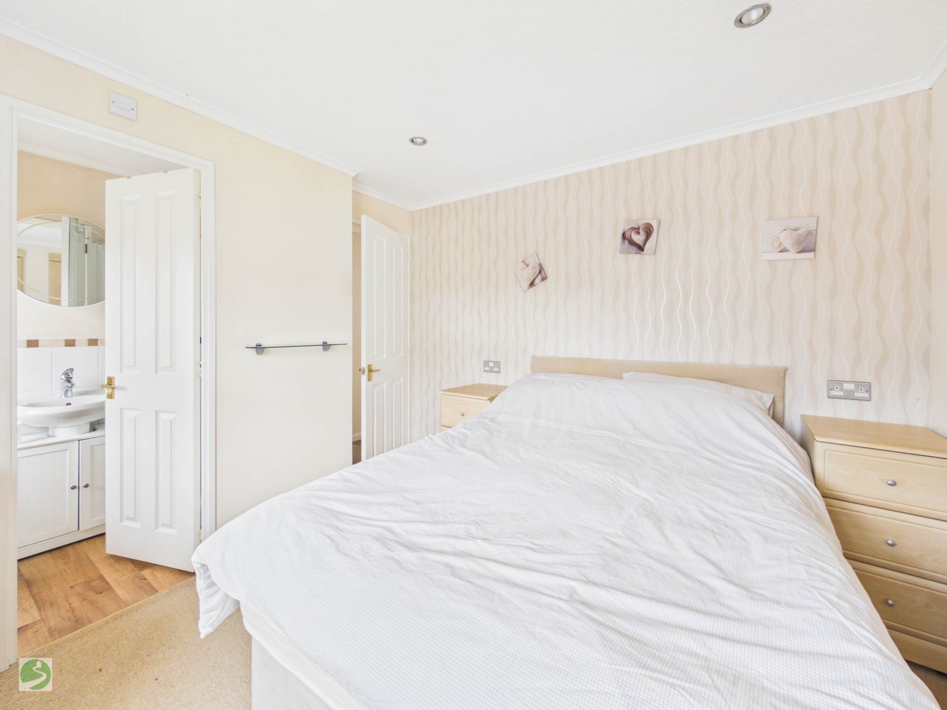 Acorn View, Oaklands Park, Image 13