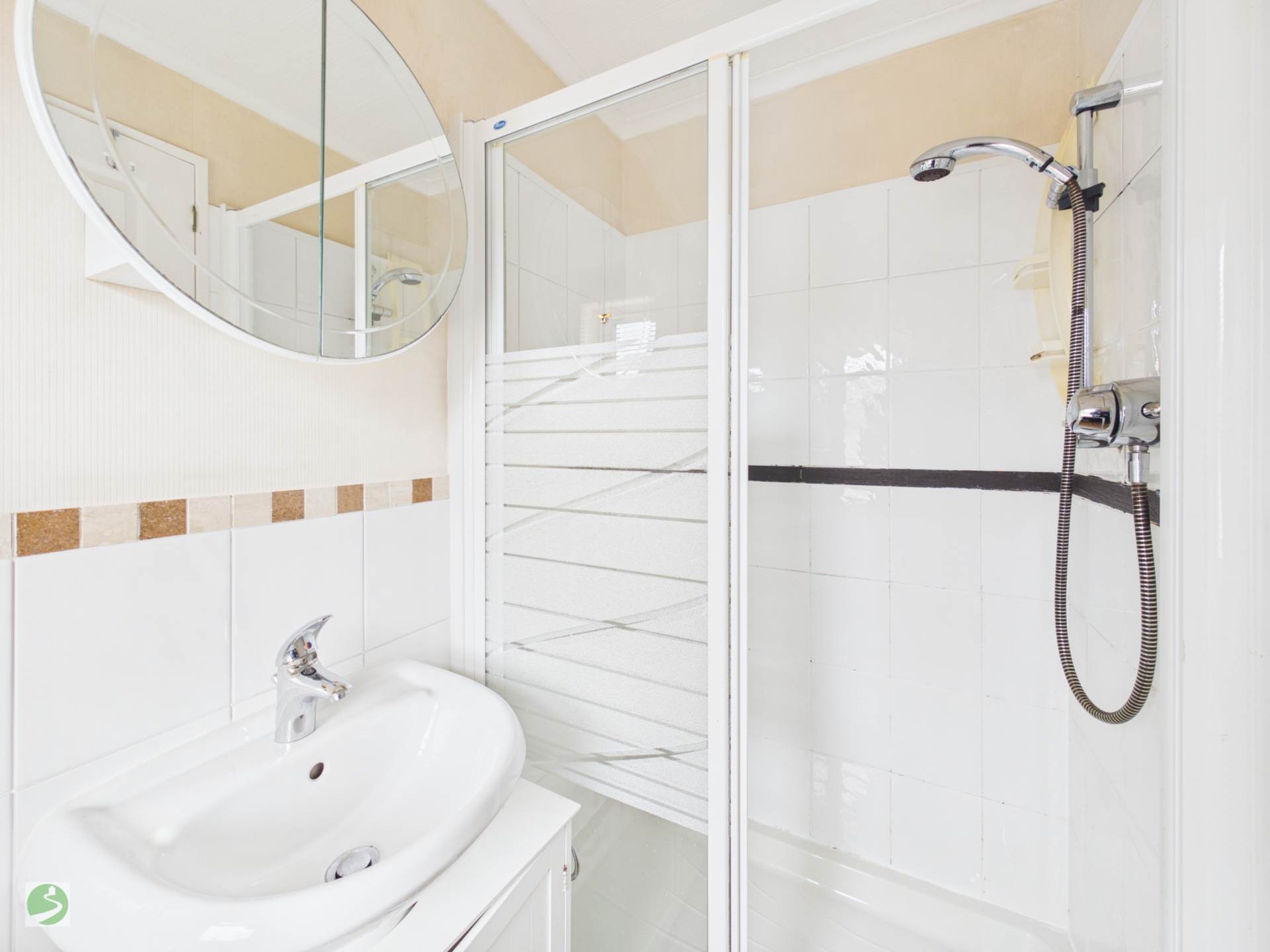 Acorn View, Oaklands Park, Image 16