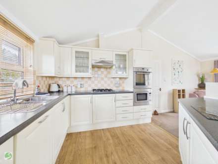 Acorn View, Oaklands Park, Image 10