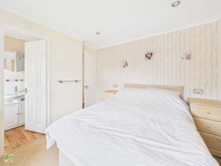 Acorn View, Oaklands Park, Image 13