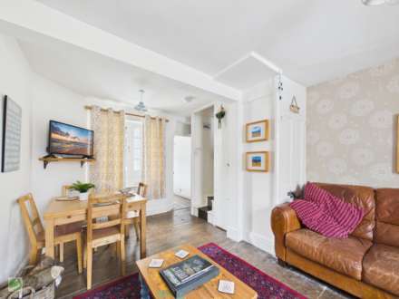 New Cottage, West Looe, Image 12