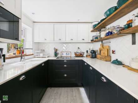 The Coombes, Polperro, Image 2