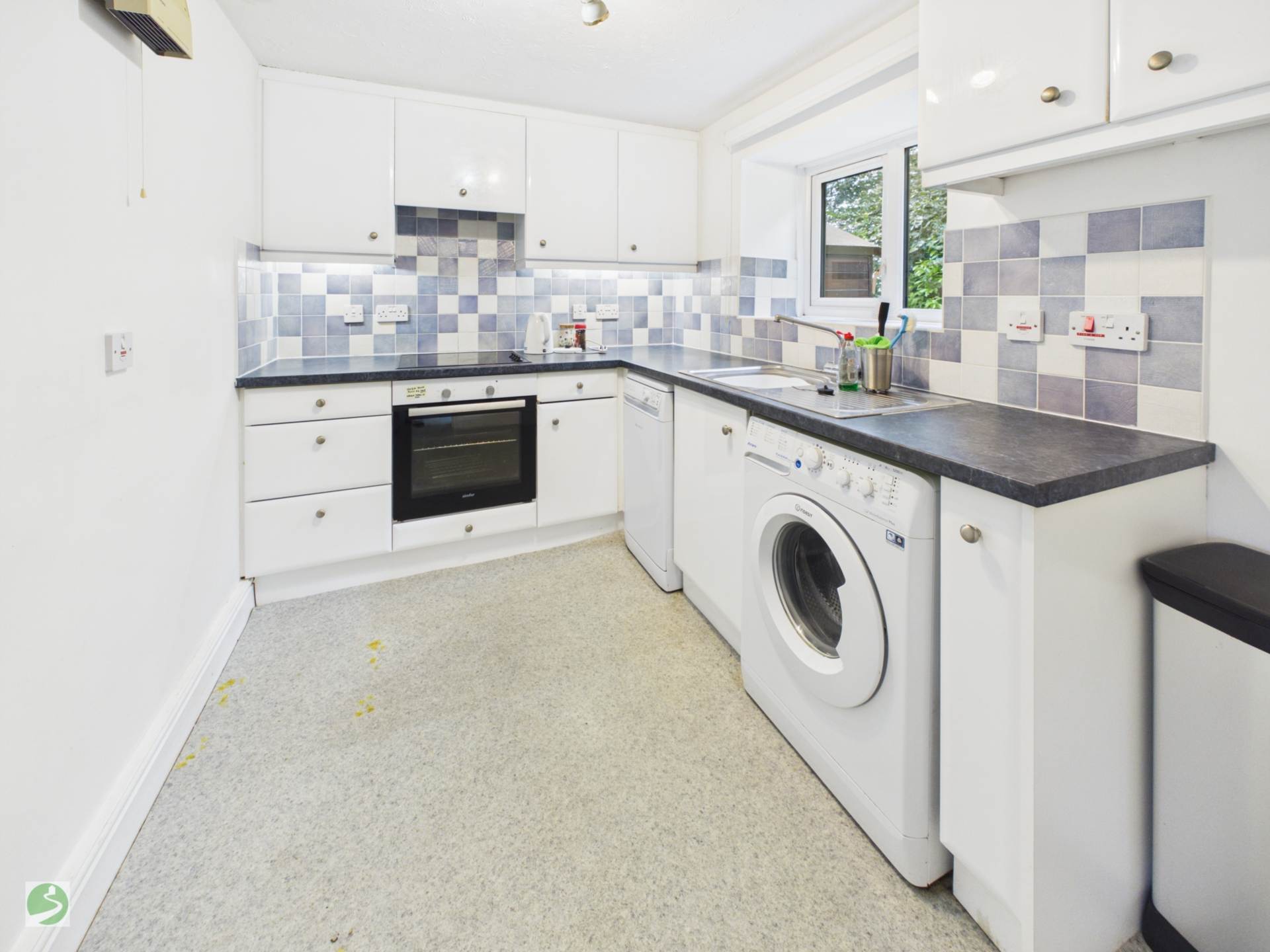 Barbican Court, East Looe, Image 2