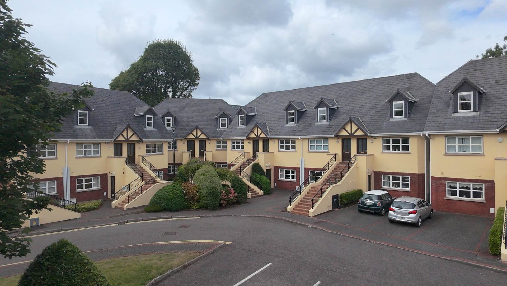 Ashton Lodge, Boreenmanna Road