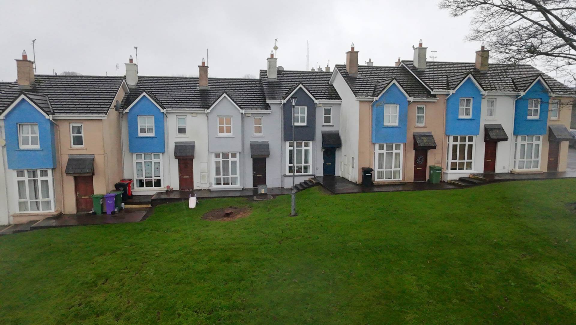 Pope`s Hill, Pope`s Road