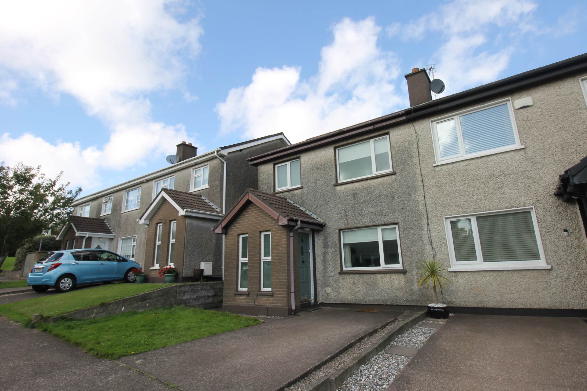 Bracken Court, Donnybrook