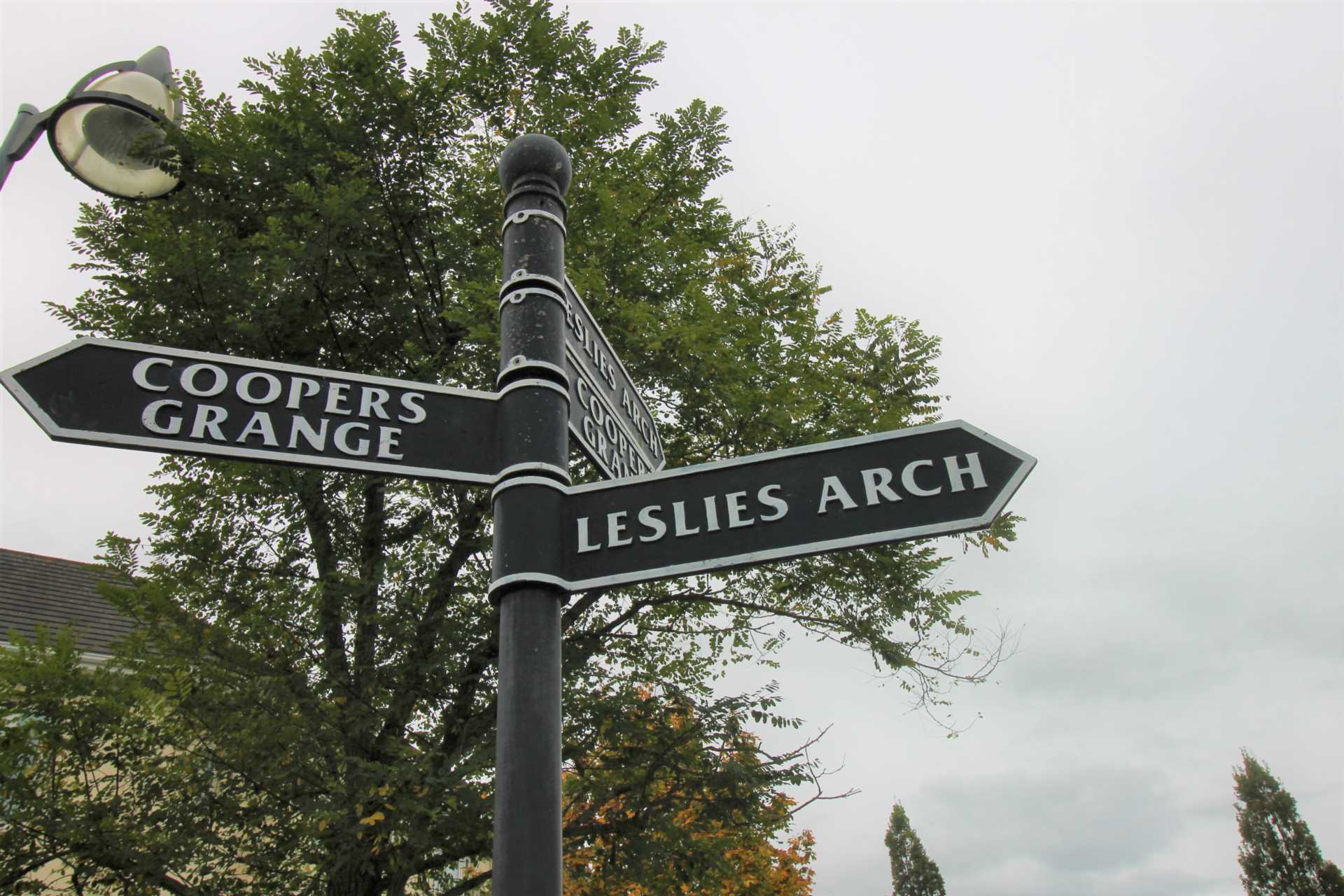 Leslie`s Arch, Old Quarter