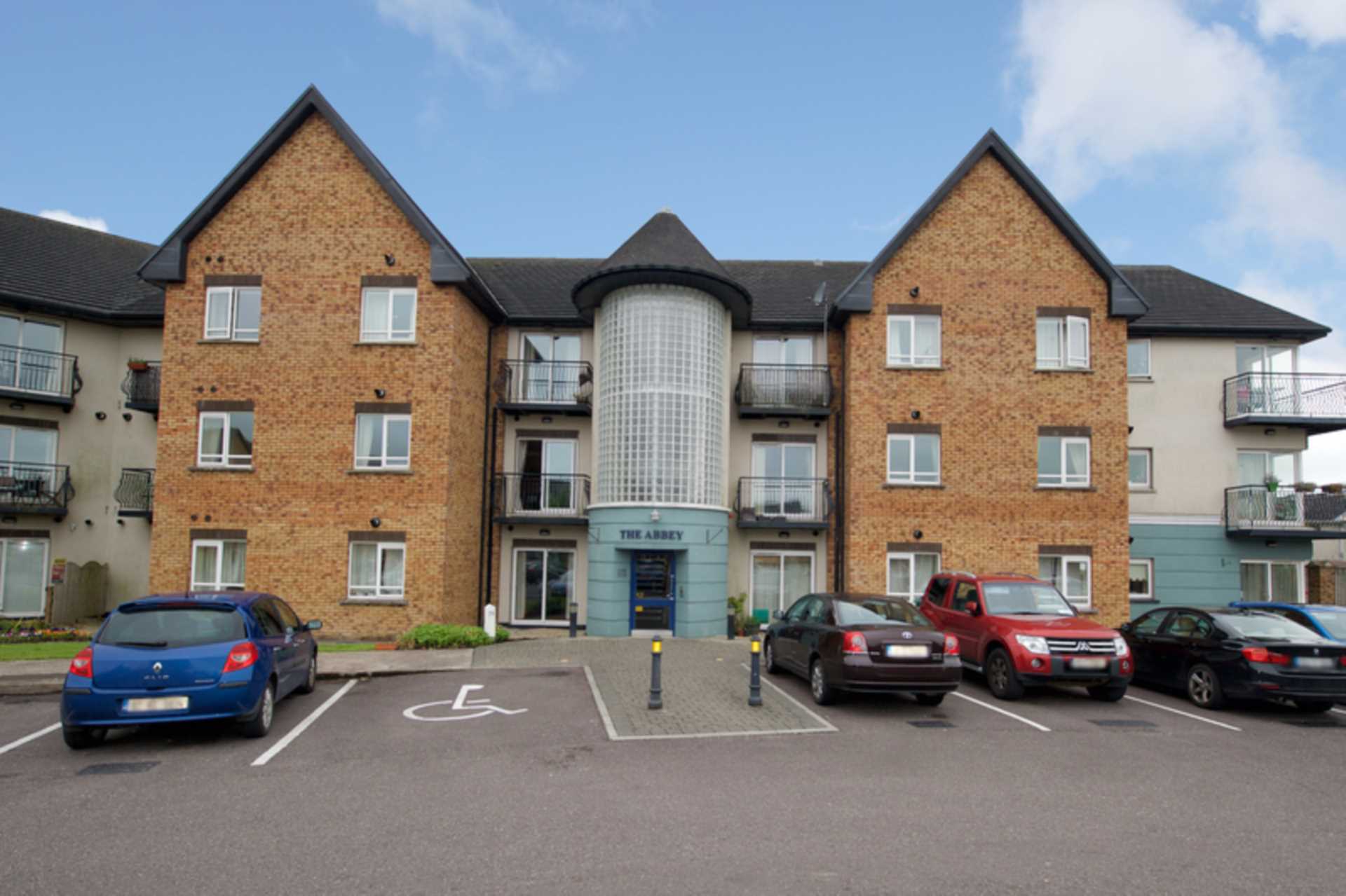 The Abbey, Classes Lake The Abbey, Classes Lake