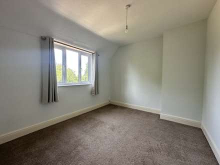 Milton Road, Shipton Under Wychwood, Image 11
