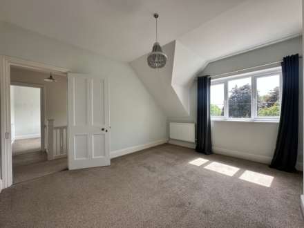 Milton Road, Shipton Under Wychwood, Image 9