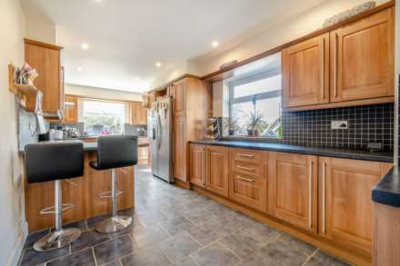 Lewis Road, Chipping Norton, Image 6