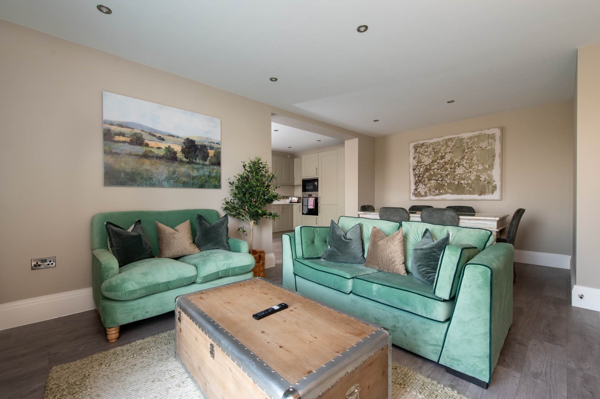 Flat 4 Riverview, 11 Windrush Heights,  Burford, Image 2