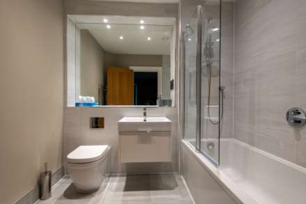 Flat 4 Riverview, 11 Windrush Heights,  Burford, Image 11