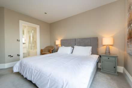 Flat 4 Riverview, 11 Windrush Heights,  Burford, Image 15