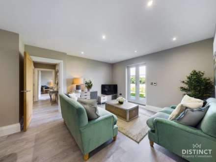 Flat 4 Riverview, 11 Windrush Heights,  Burford, Image 2