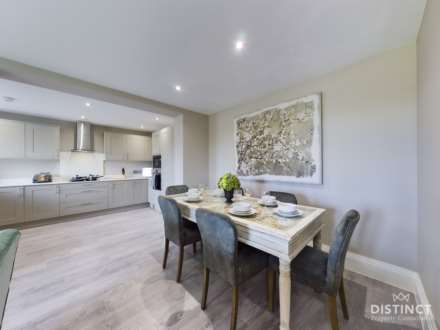 Flat 4 Riverview, 11 Windrush Heights,  Burford, Image 4