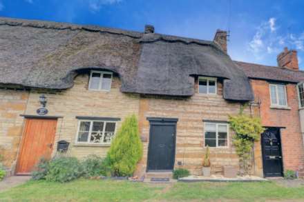 2 Bedroom Cottage, Station Road, Shipston On Stour