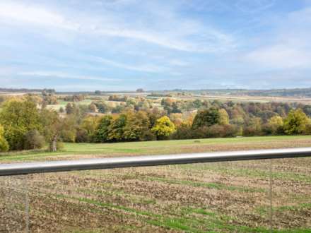 Riverview, 11 Windrush Heights,  Burford, Image 22