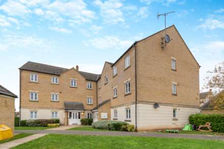 Dainty Grove, Grange Park, Northampton, Image 2