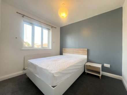1 Bedroom Semi-Detached, Fircroft Close, Bicester