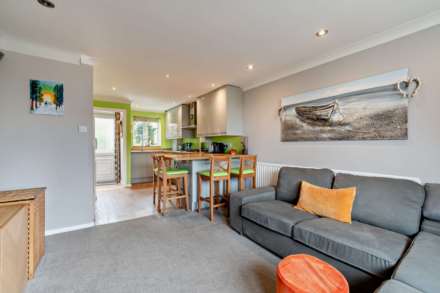 Pearce Drive, Chipping Norton, Image 3