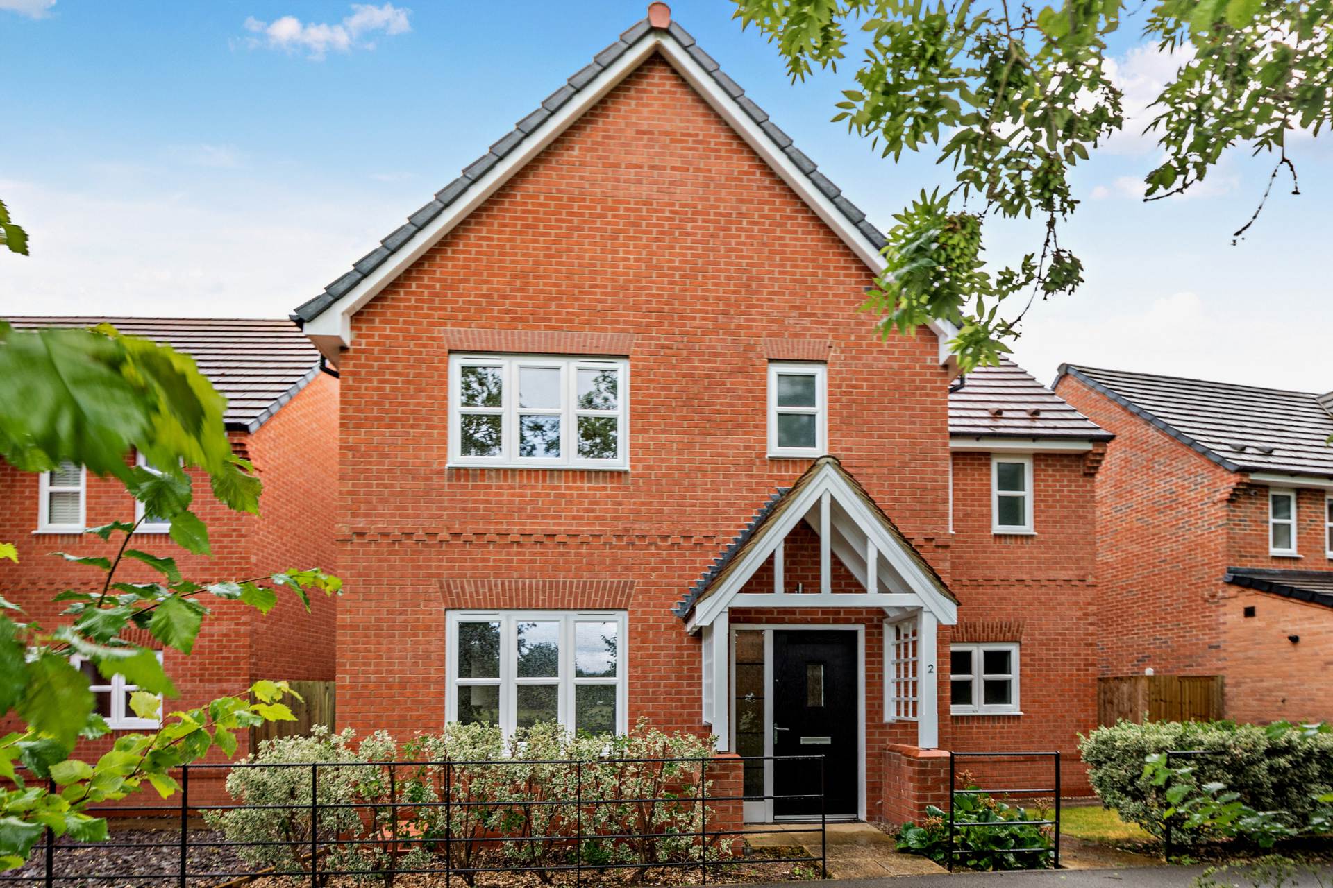 Kestrel Row, Southam Grange, Southam, Image 1