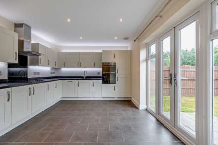Kestrel Row, Southam Grange, Southam, Image 3