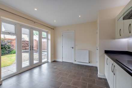 Kestrel Row, Southam Grange, Southam, Image 4