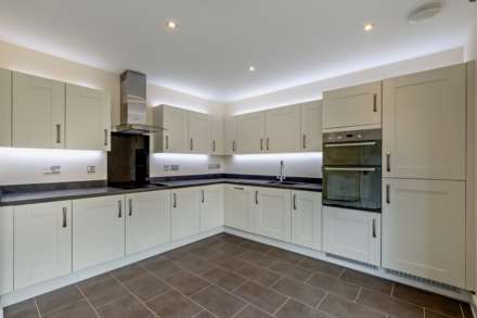 Kestrel Row, Southam Grange, Southam, Image 5