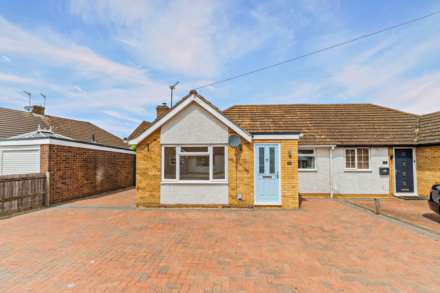 2 Bedroom Bungalow, Larksfield Road, Banbury