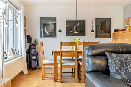 Van Diemans, Oxford, Image 12