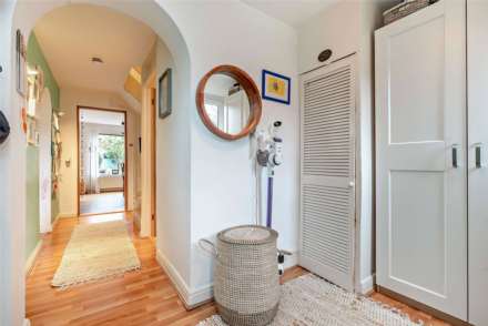 Van Diemans, Oxford, Image 4