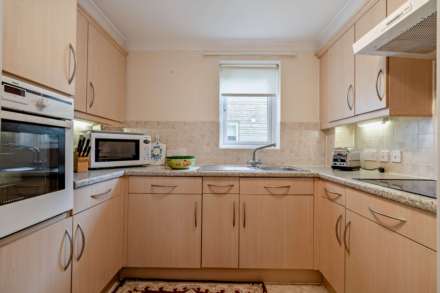 Kingstone Court, Chipping Norton, Image 4