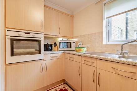 Kingstone Court, Chipping Norton, Image 8