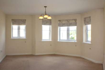 Dainty Grove, Grange Park, NN4, Image 3