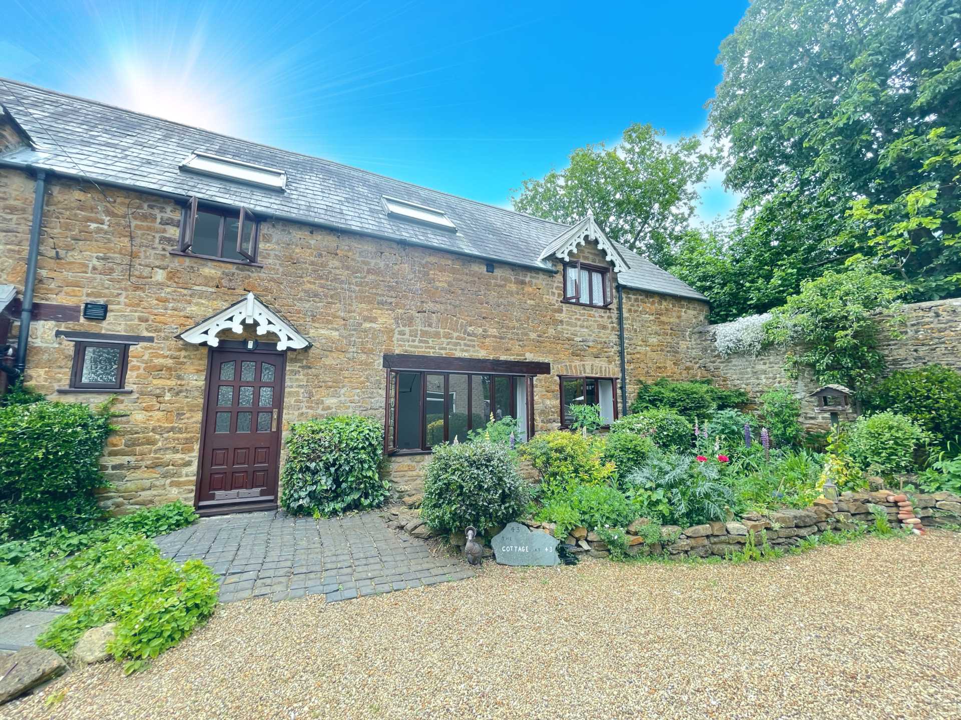 The Cottage, High Street, Middleton Cheney, Image 1