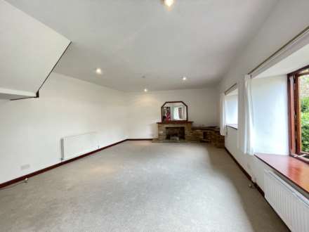 The Cottage, High Street, Middleton Cheney, Image 13