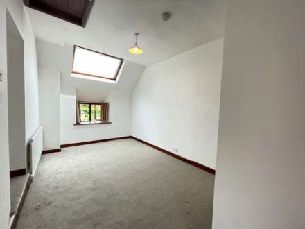 The Cottage, High Street, Middleton Cheney, Image 8